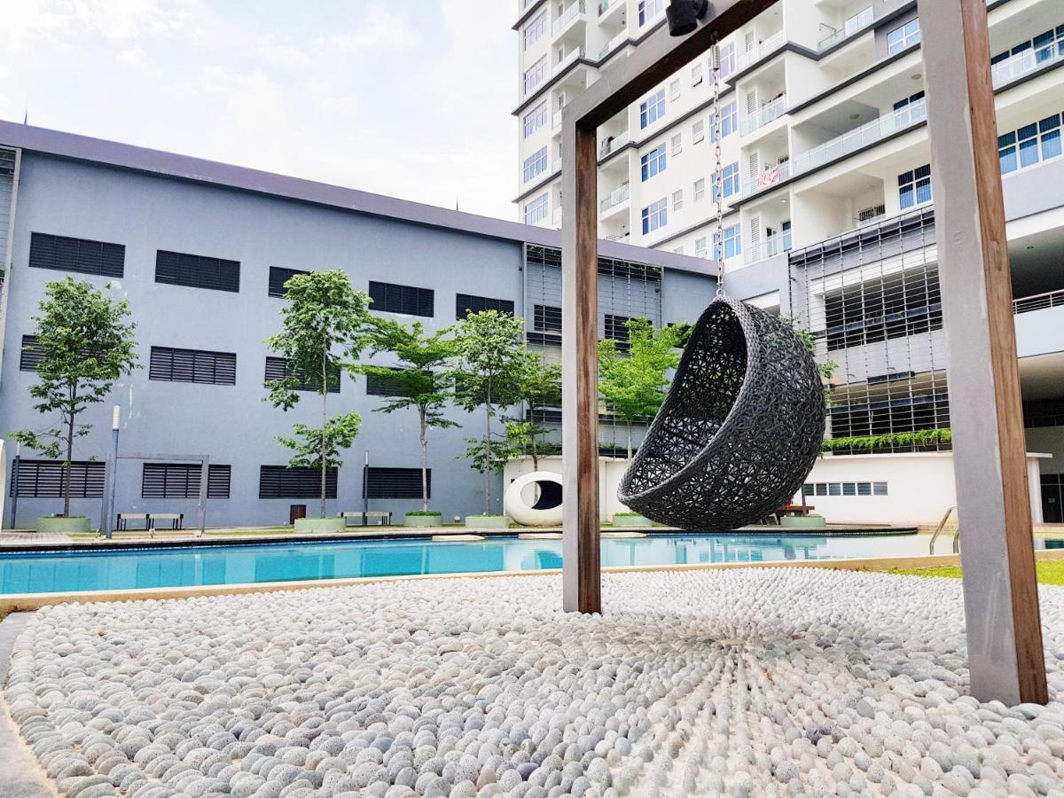 No.7 The Zebra @ Puchong Skypod Residence Bagian luar foto